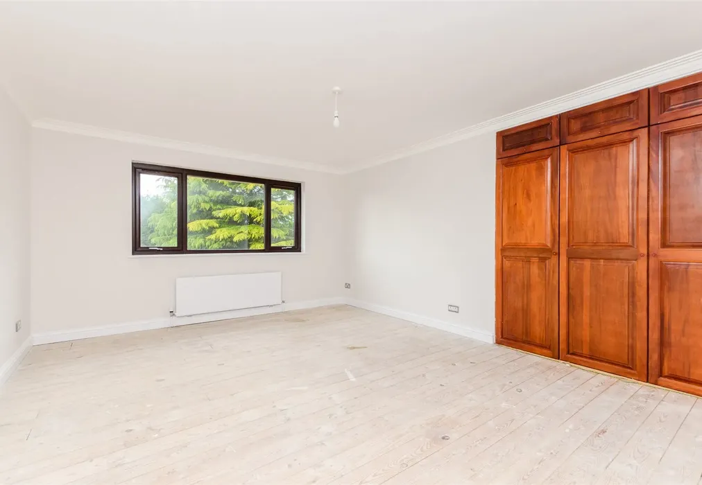 Bedroom 2 - Hever Avenue, West Kingsdown, Sevenoaks, Kent - Wards of Kent