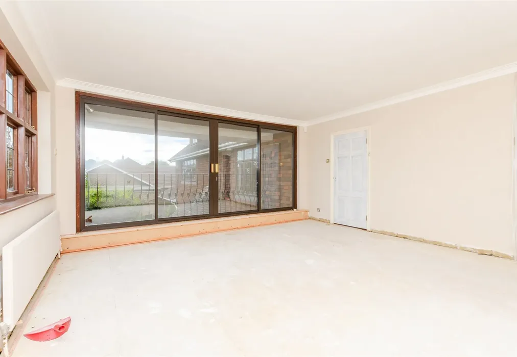Bedroom 1 - Hever Avenue, West Kingsdown, Sevenoaks, Kent - Wards of Kent