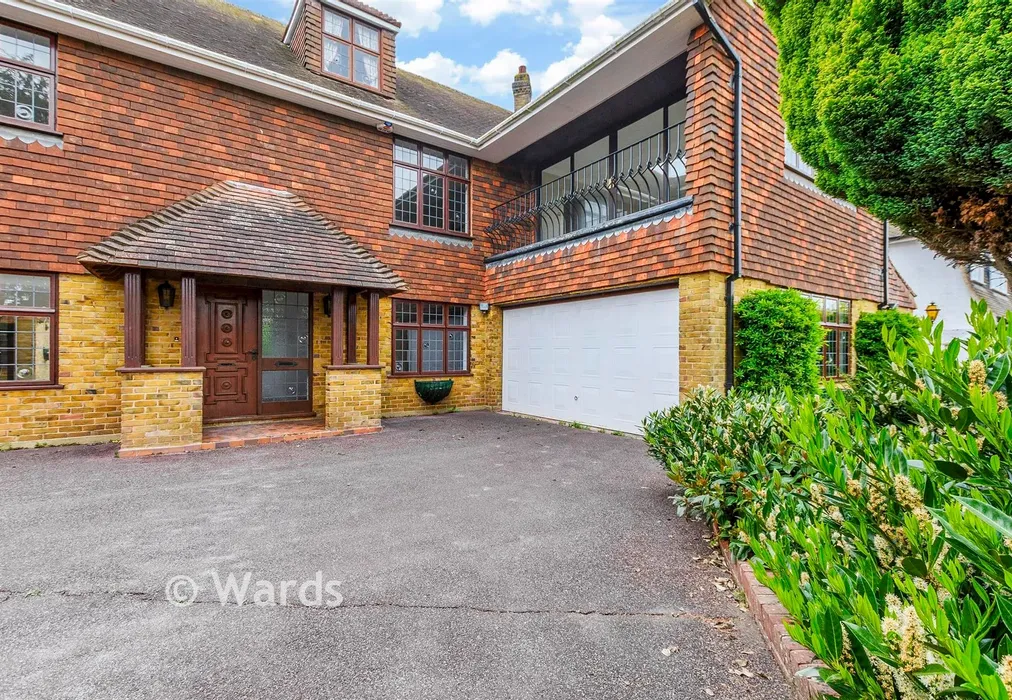 Garage - Hever Avenue, West Kingsdown, Sevenoaks, Kent - Wards of Kent