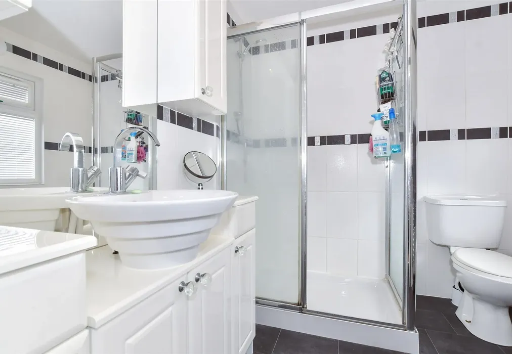 En-Suite Shower Room - Millers Way, Maidstone, Kent - Wards of Kent