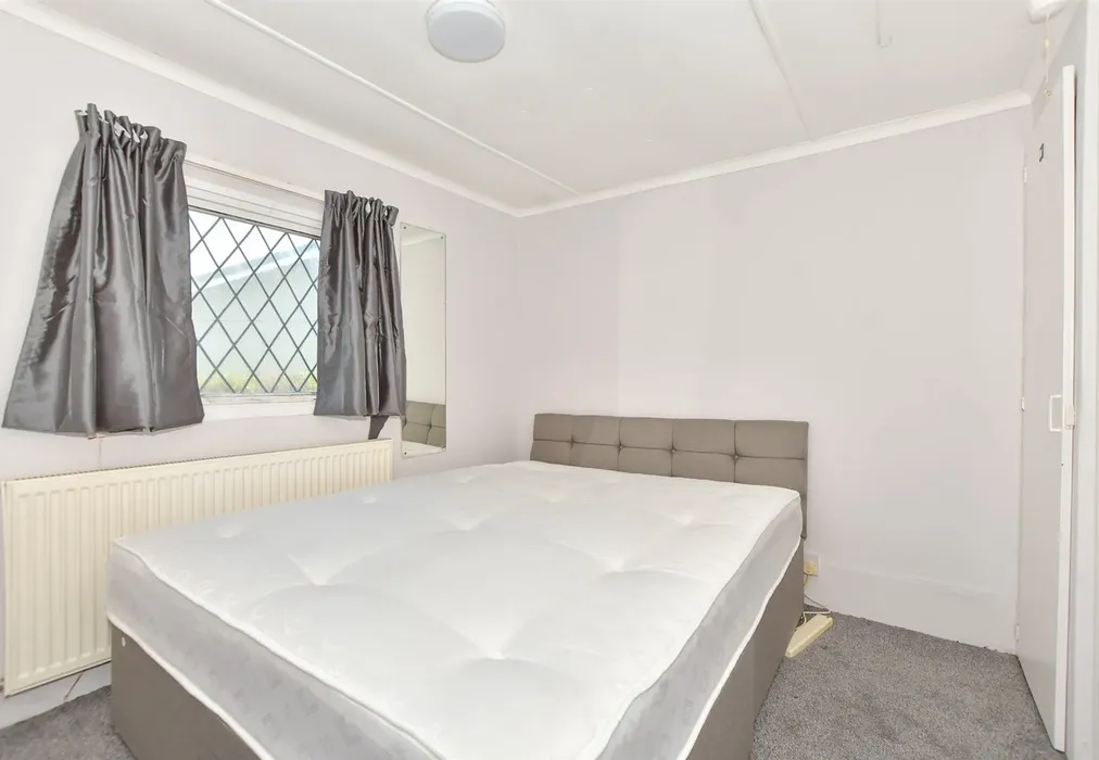 Bedroom - New Dover Road, Capel-Le-Ferne, Folkestone, Kent - Wards of Kent