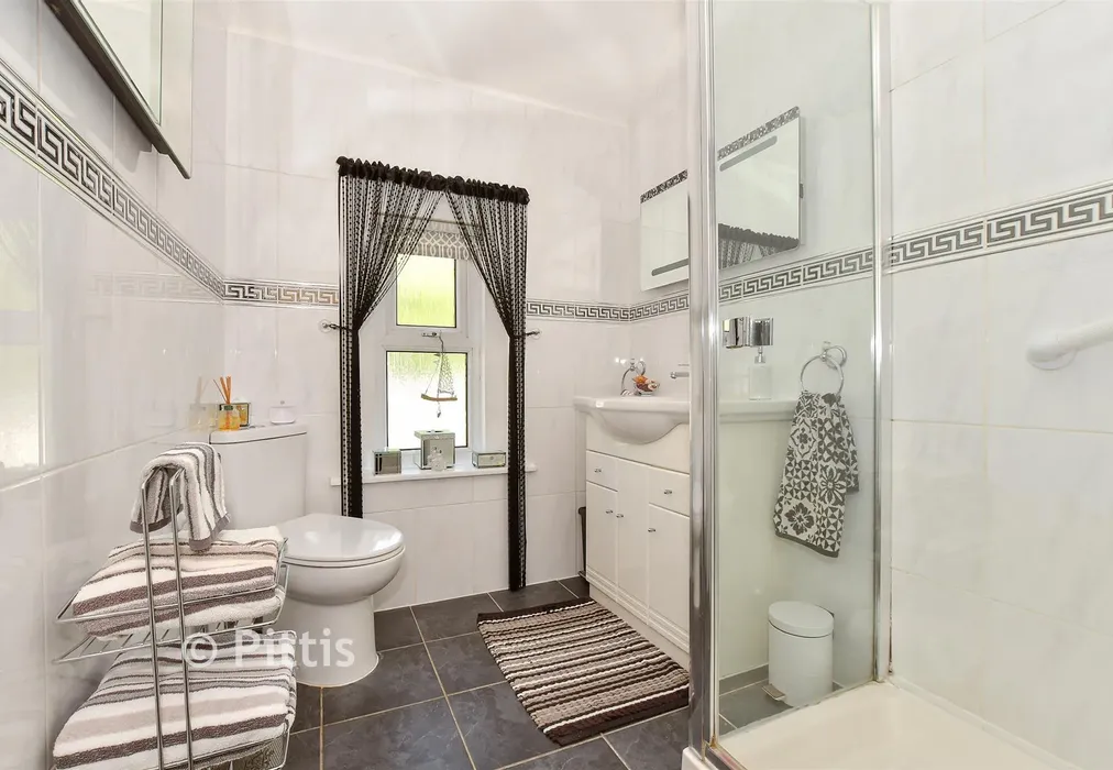 Shower Room - Grove Road, Ventnor, Isle of Wight - Wards of Kent
