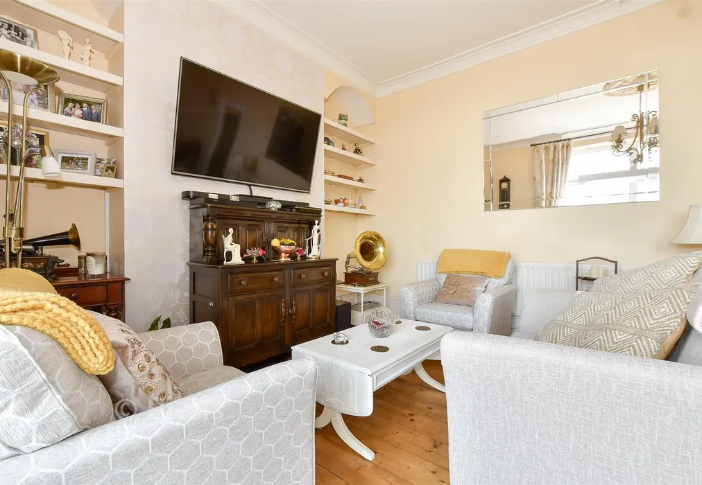Lounge/Dining Room - Grove Road, Ventnor, Isle of Wight - Wards of Kent