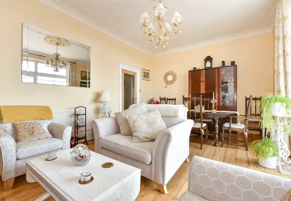 Lounge/Dining Room - Grove Road, Ventnor, Isle of Wight - Wards of Kent
