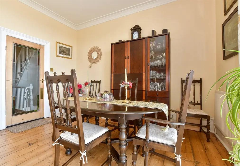Lounge/Dining Room - Grove Road, Ventnor, Isle of Wight - Wards of Kent