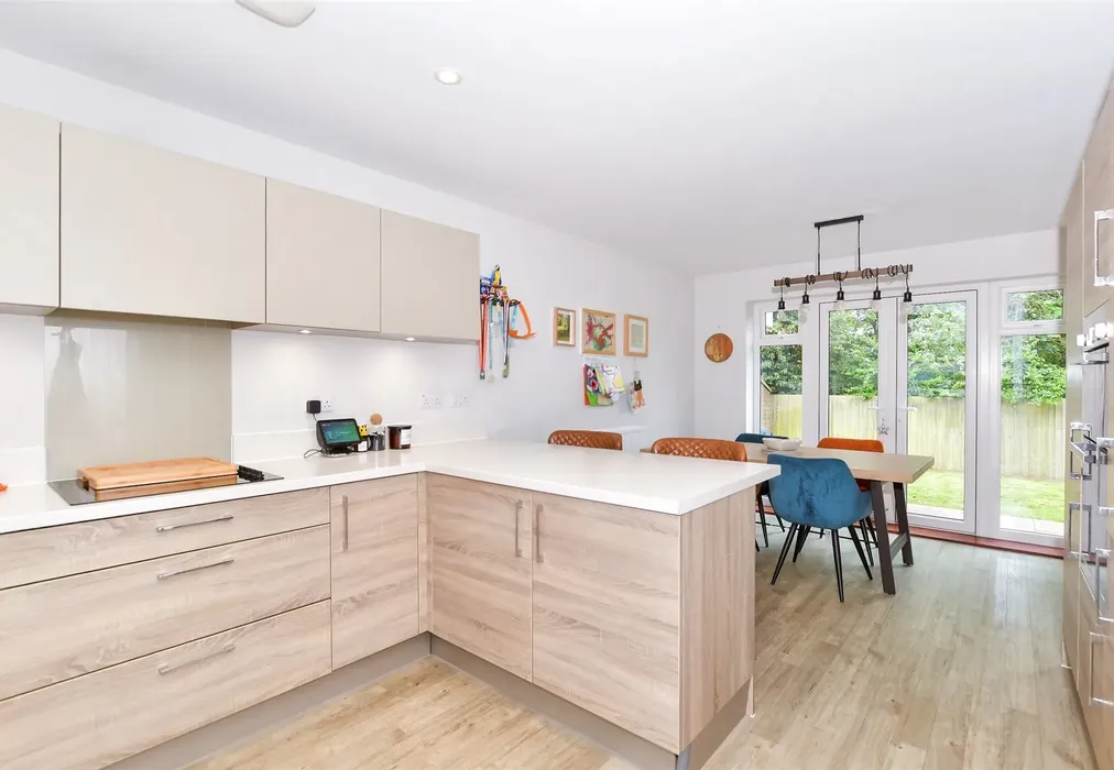 Kitchen/Diner - Parks Road, Harrietsham, Maidstone, Kent - Wards of Kent