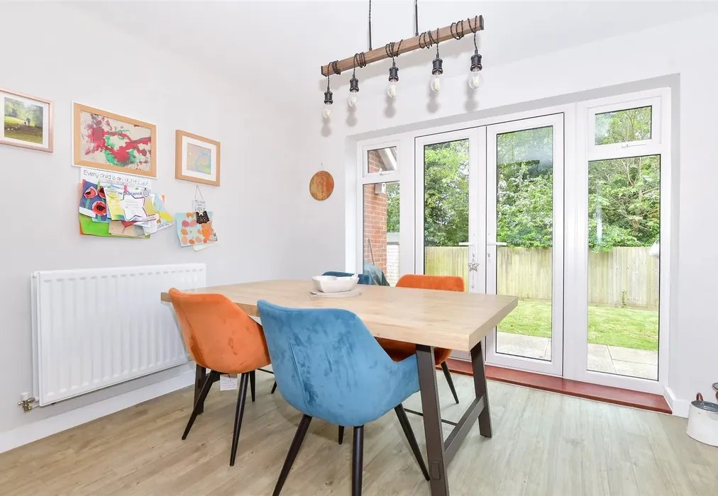 Kitchen/Diner - Parks Road, Harrietsham, Maidstone, Kent - Wards of Kent