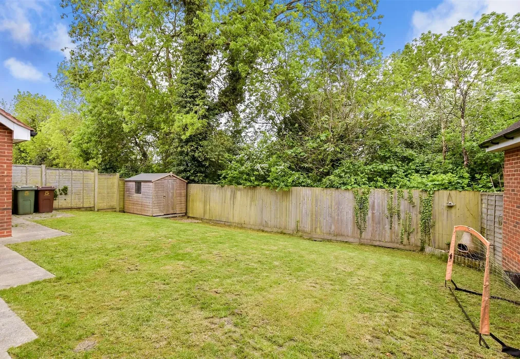 Rear Garden - Parks Road, Harrietsham, Maidstone, Kent - Wards of Kent