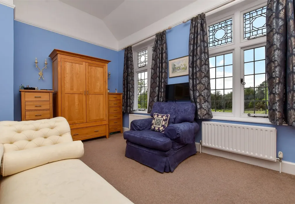 Bedroom 1 - Hogscross Lane, Chipstead, Surrey - Wards of Kent