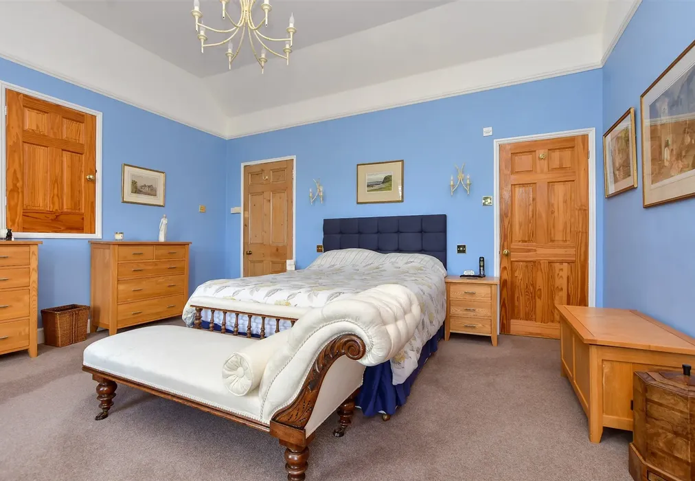 Bedroom 1 - Hogscross Lane, Chipstead, Surrey - Wards of Kent