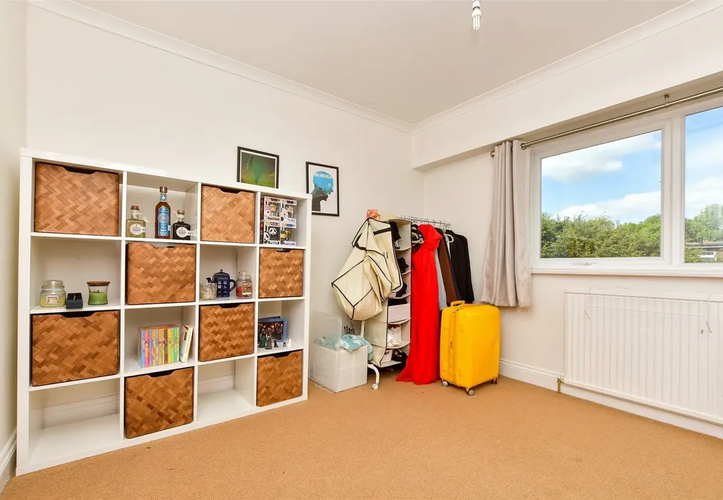 Bedroom 2 - Ash Close, Merstham, Redhill, Surrey - Wards of Kent