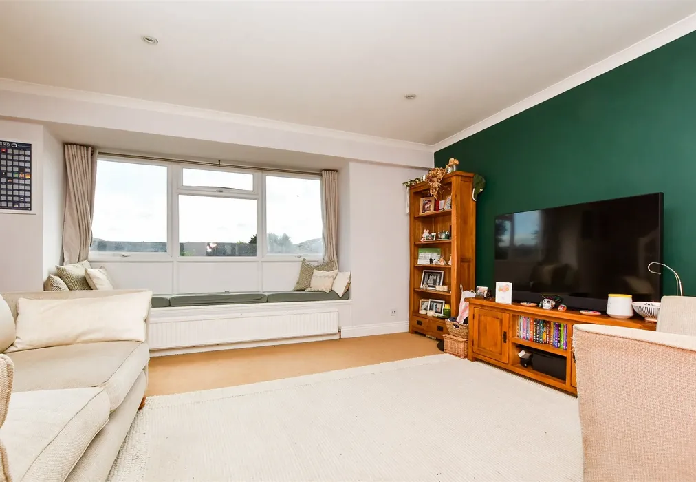 Lounge - Ash Close, Merstham, Redhill, Surrey - Wards of Kent