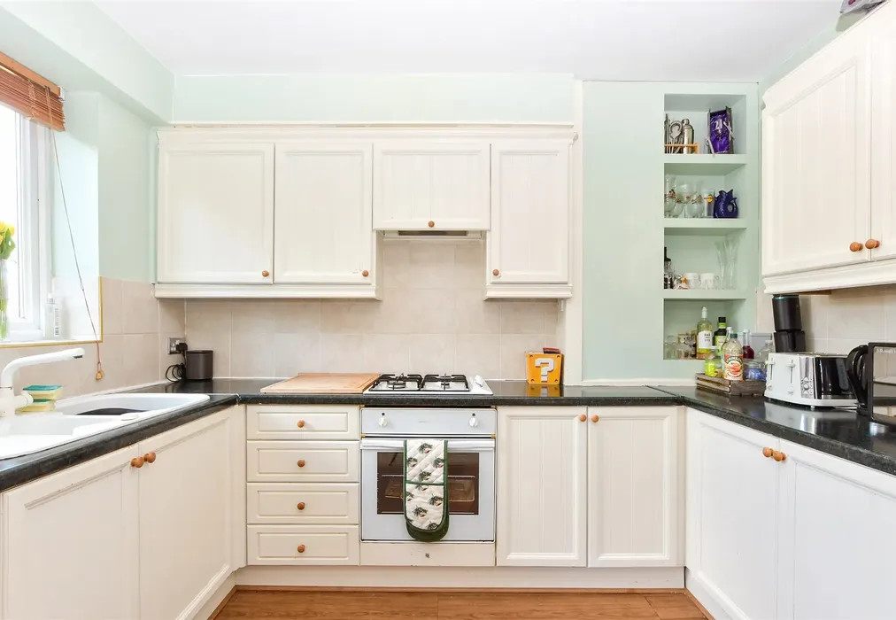 Kitchen - Ash Close, Merstham, Redhill, Surrey - Wards of Kent
