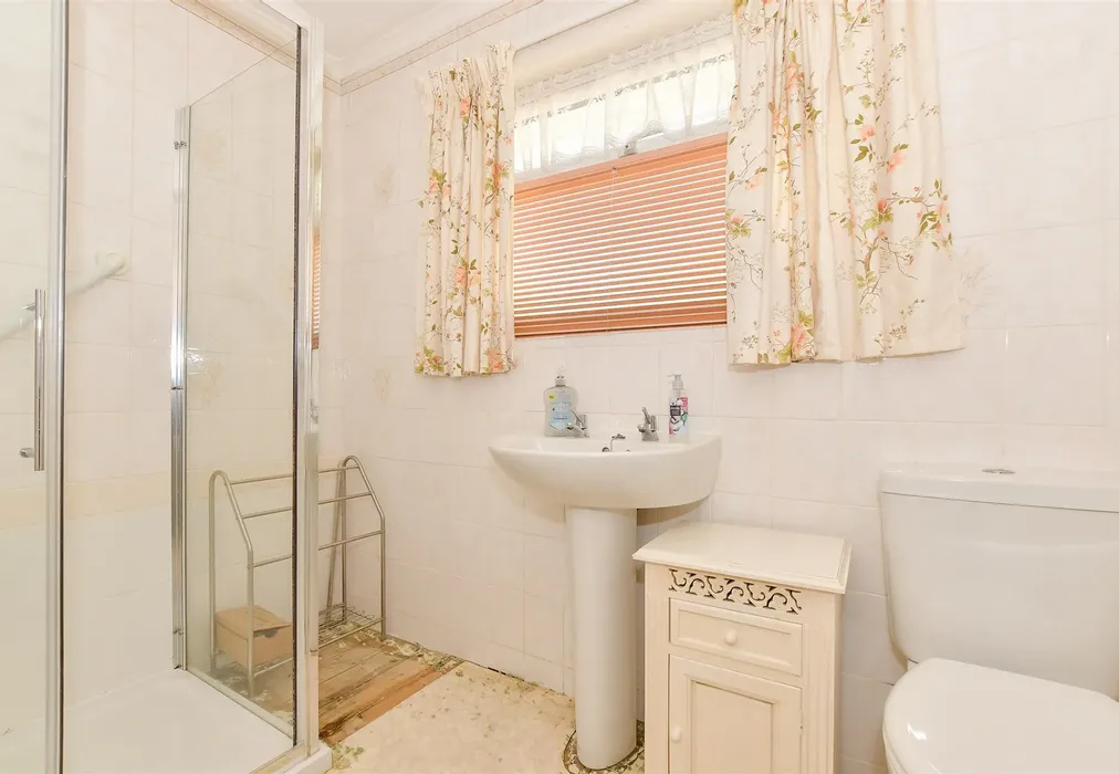 Shower Room - Foxes Close, Sandown, Isle of Wight - Wards of Kent