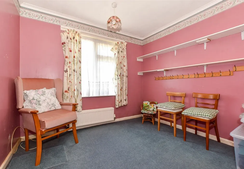 Bedroom 2 - Foxes Close, Sandown, Isle of Wight - Wards of Kent