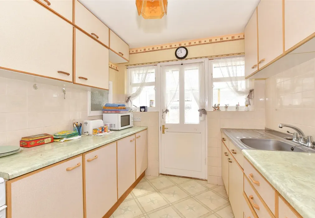 Kitchen - Foxes Close, Sandown, Isle of Wight - Wards of Kent