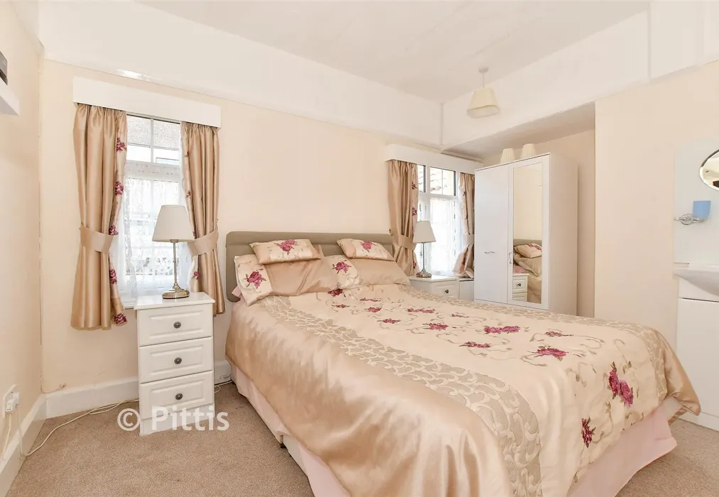 Bedroom 2 - Melville Street, Sandown, Isle of Wight - Wards of Kent