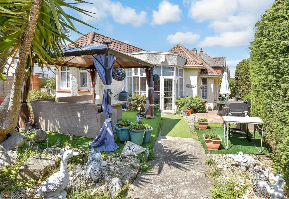 Front Aspect - Melville Street, Sandown, Isle of Wight - Wards of Kent