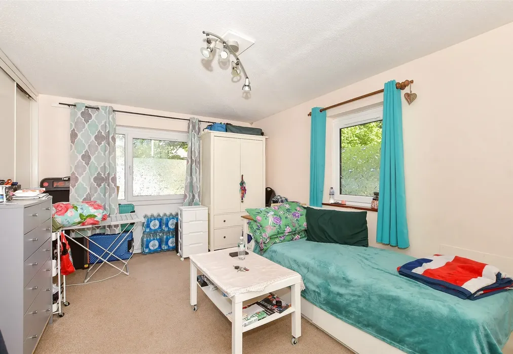 Living Room - Camelot Court, Ifield, Crawley, West Sussex - Wards of Kent