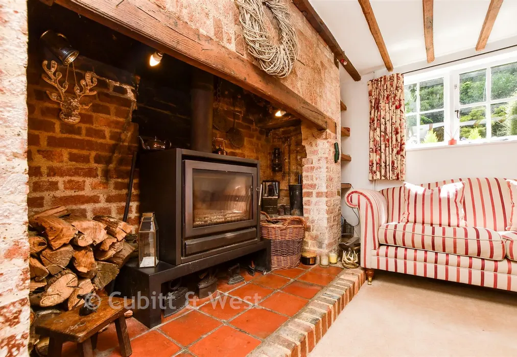 Internal Lifestyle Photograph - Furnace Lane, Cowden, Edenbridge, Kent - Wards of Kent