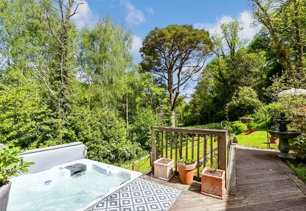 External Feature - Furnace Lane, Cowden, Edenbridge, Kent - Wards of Kent