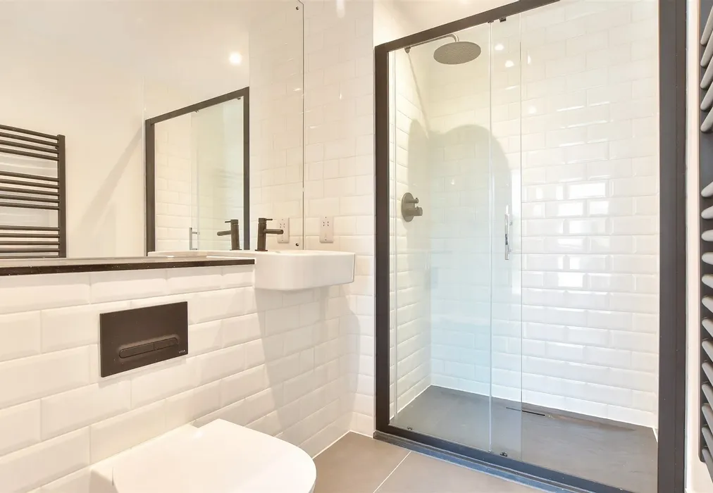 En-Suite - The Furlong, Home X (New Homes), Brighton, East Sussex - Wards of Kent