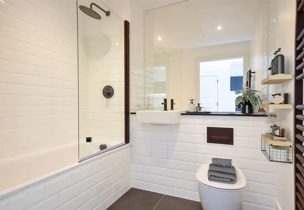 Dressed Bathroom - The Furlong, Home X (New Homes), Brighton, East Sussex - Wards of Kent