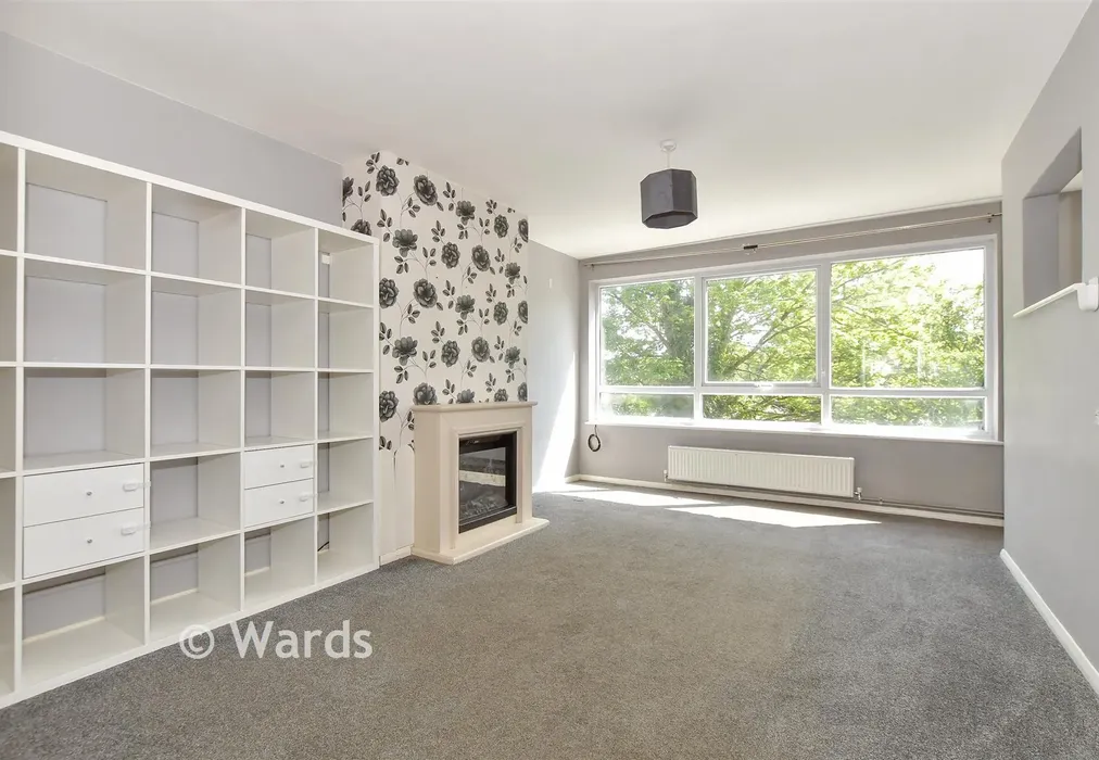 Lounge/Diner - Oakfield Lane, Wilmington, Kent - Wards of Kent