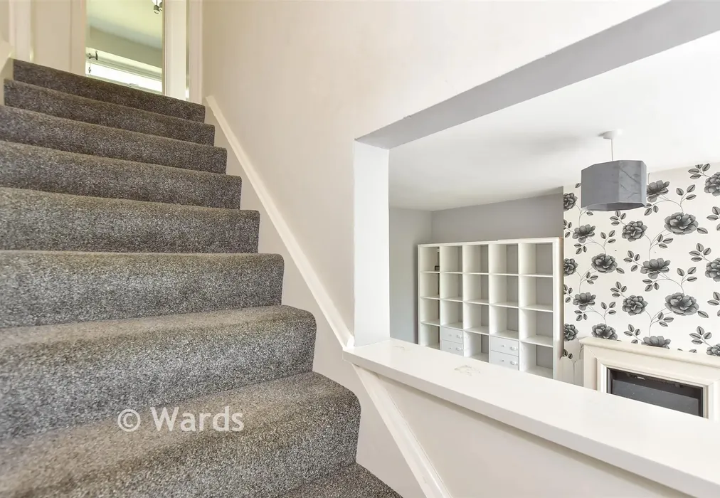 Internal Lifestyle Photograph - Oakfield Lane, Wilmington, Kent - Wards of Kent