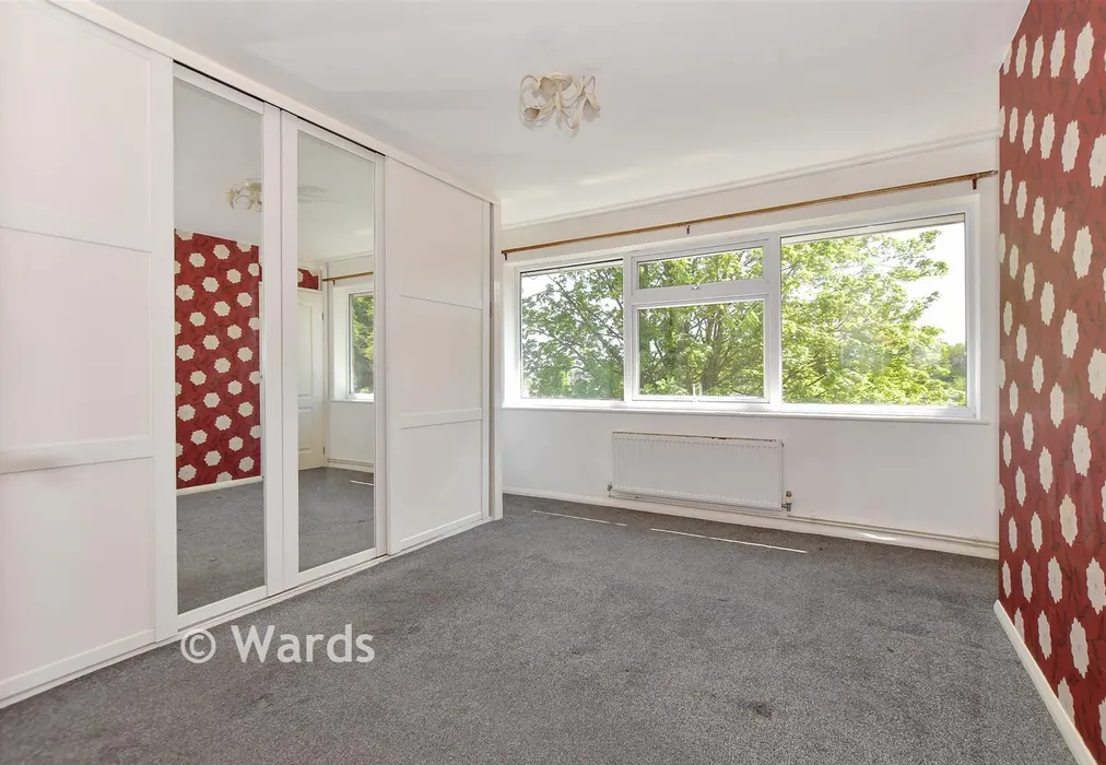 Bedroom 1 - Oakfield Lane, Wilmington, Kent - Wards of Kent