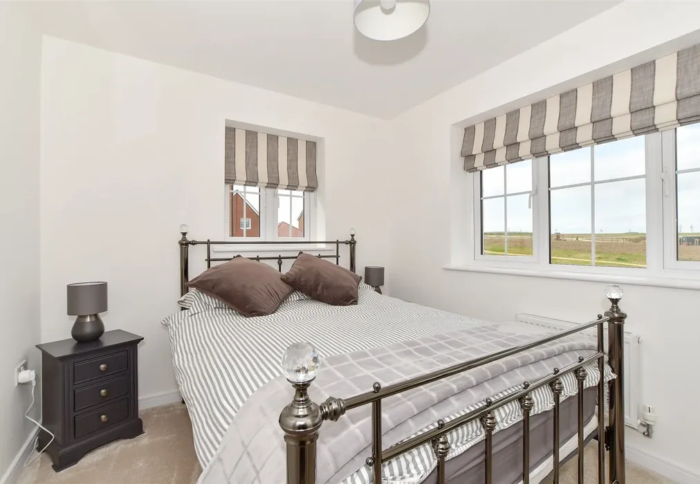 Bedroom 4 - Springett Close, Thakeham, Pulborough, West Sussex - Wards of Kent