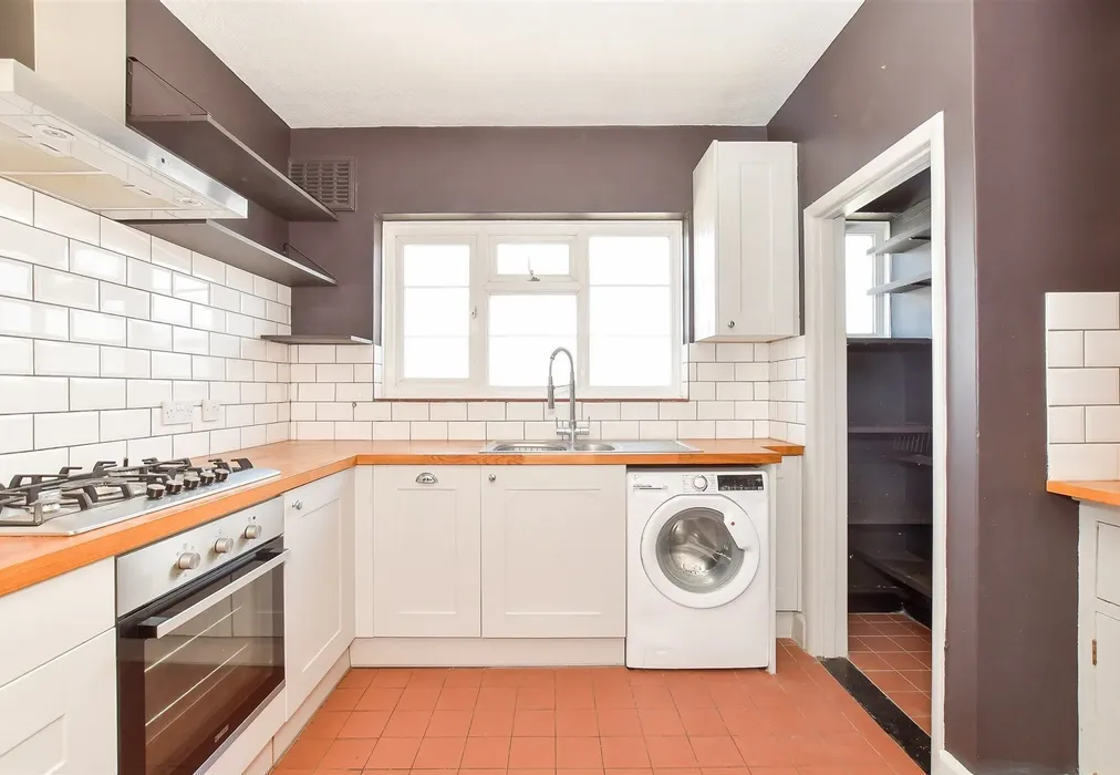 Kitchen - Havelock Road, Southsea, Hampshire - Wards of Kent