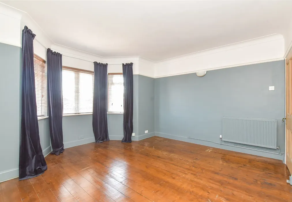 Lounge - Havelock Road, Southsea, Hampshire - Wards of Kent
