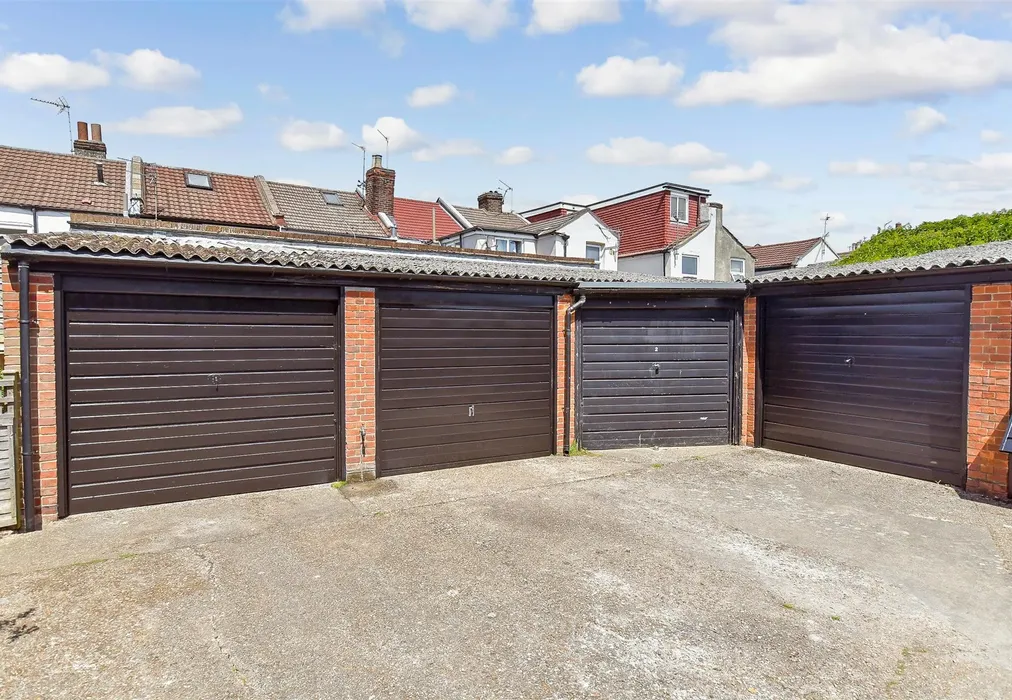 Garage - Havelock Road, Southsea, Hampshire - Wards of Kent
