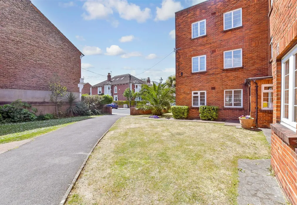 Communal Gardens - Havelock Road, Southsea, Hampshire - Wards of Kent