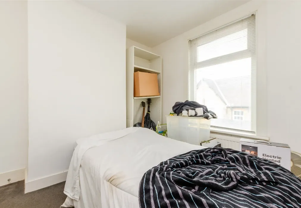 Bedroom 1 - James Street, Gillingham, Kent - Wards of Kent