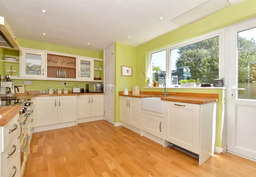 Kitchen - Station Road, Martin Mill, Dover, Kent - Wards of Kent
