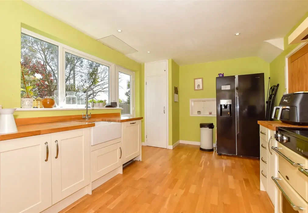 Kitchen - Station Road, Martin Mill, Dover, Kent - Wards of Kent