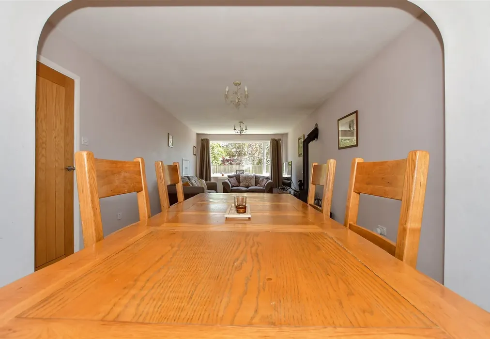 Lounge/ Diner - Station Road, Martin Mill, Dover, Kent - Wards of Kent