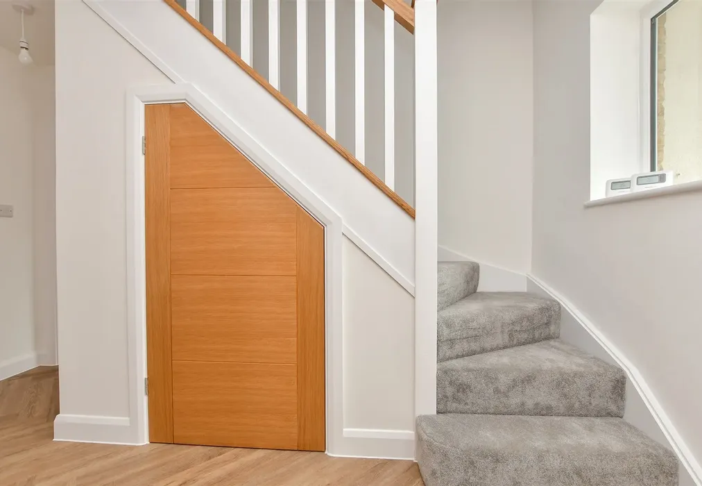 Internal Feature - Stanley Road, Broadstairs, Kent - Wards of Kent