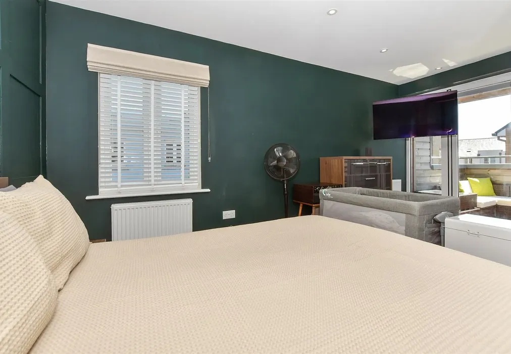 Bedroom 1 - Cannon Street, Deal, Kent - Wards of Kent