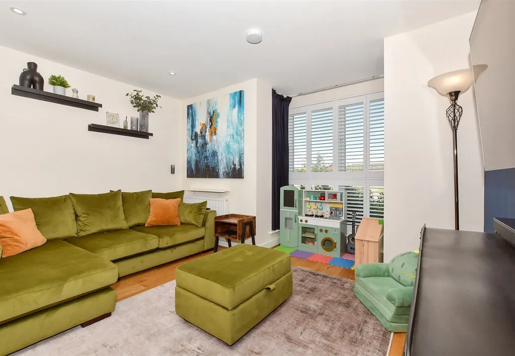 Lounge/Diner - Cannon Street, Deal, Kent - Wards of Kent