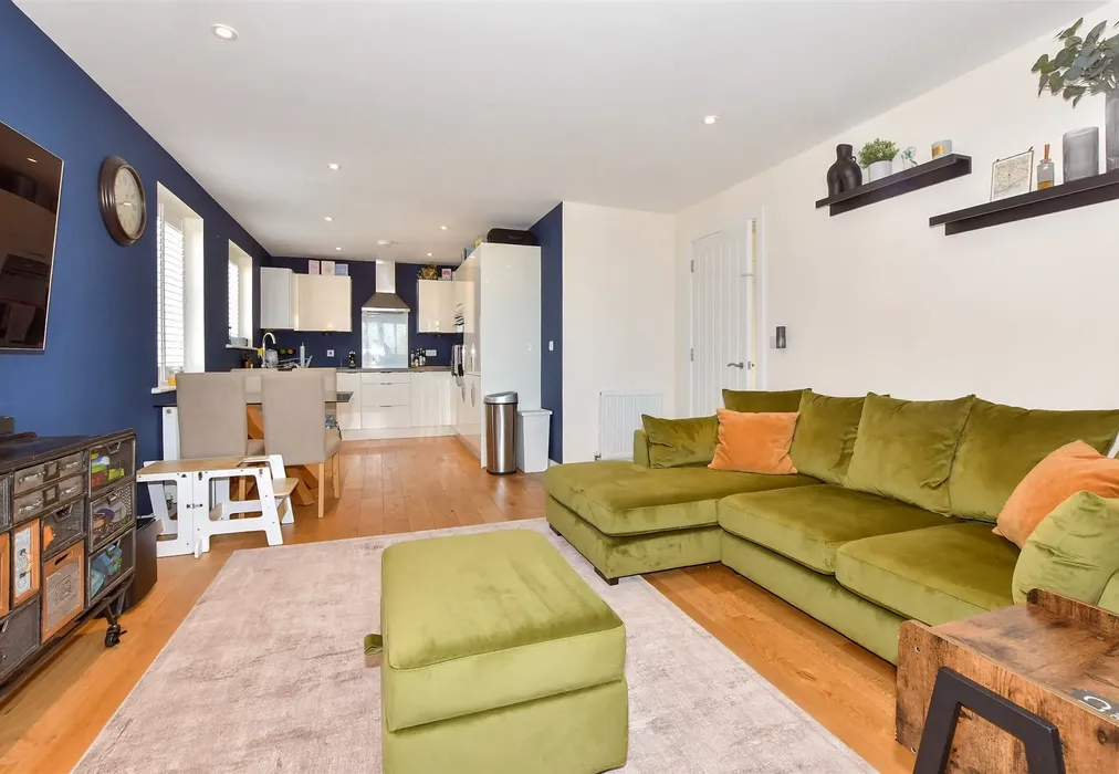 Lounge/Diner - Cannon Street, Deal, Kent - Wards of Kent