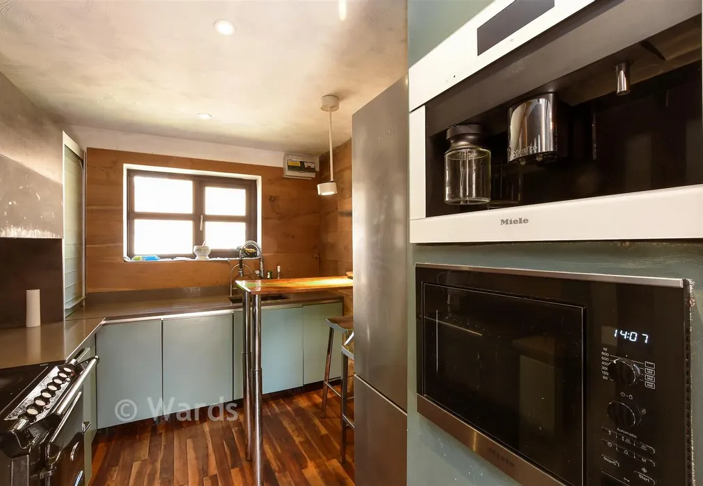 Internal Lifestyle Photograph - Hawkwood Close, Rochester, Kent - Wards of Kent