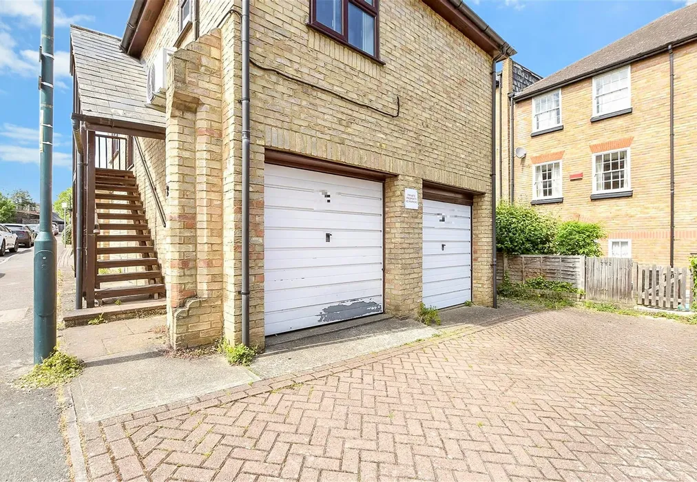 Garage - Hawkwood Close, Rochester, Kent - Wards of Kent