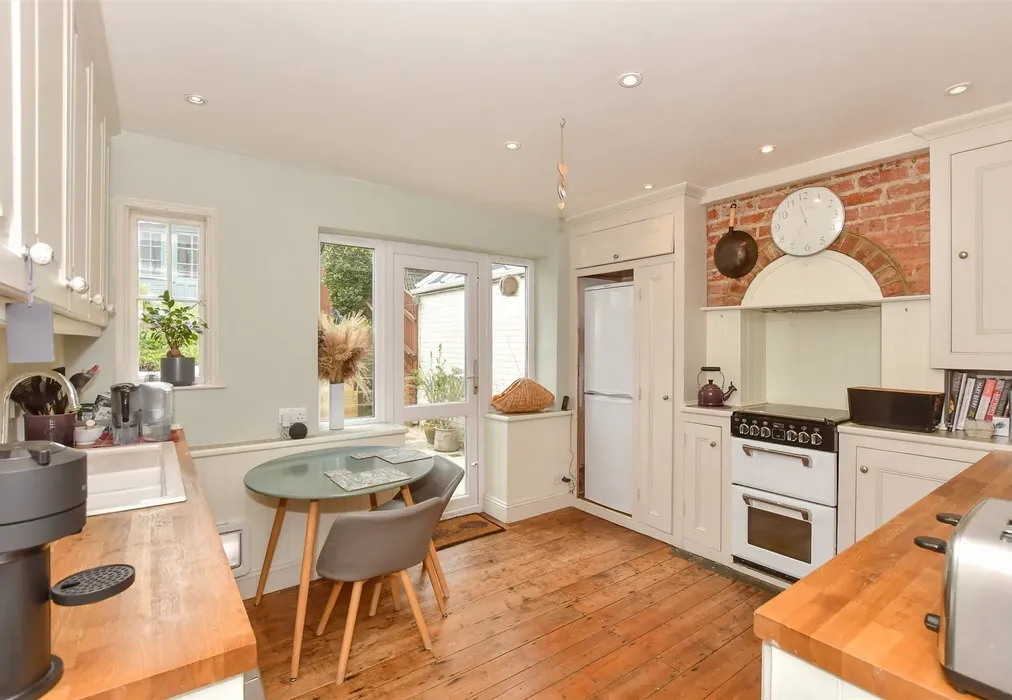 Kitchen - The Street, Kingston, Canterbury, Kent - Wards of Kent