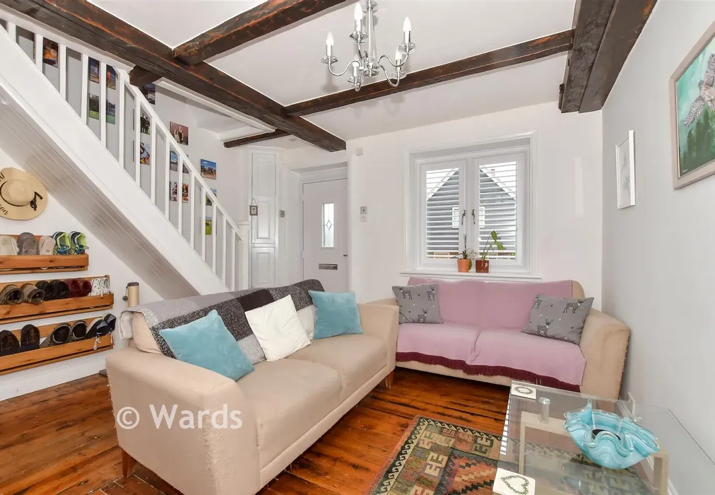 Lounge - The Street, Kingston, Canterbury, Kent - Wards of Kent