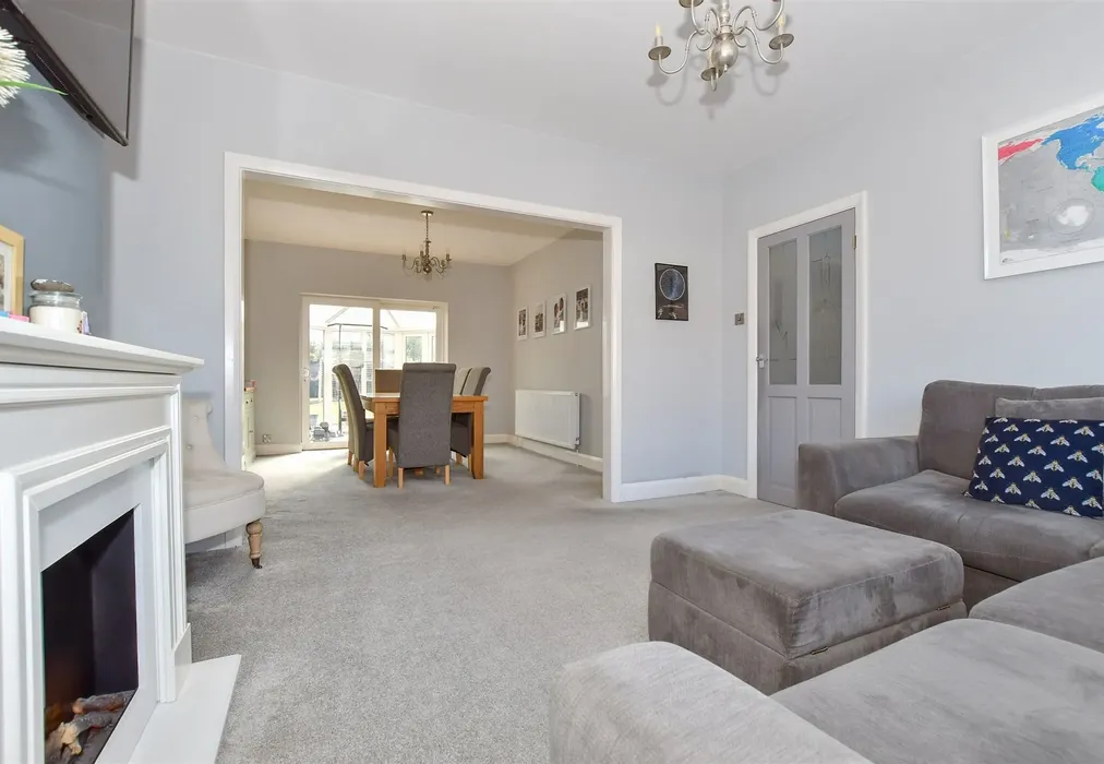 Lounge - Boleyn Avenue, Westbrook, Kent - Wards of Kent
