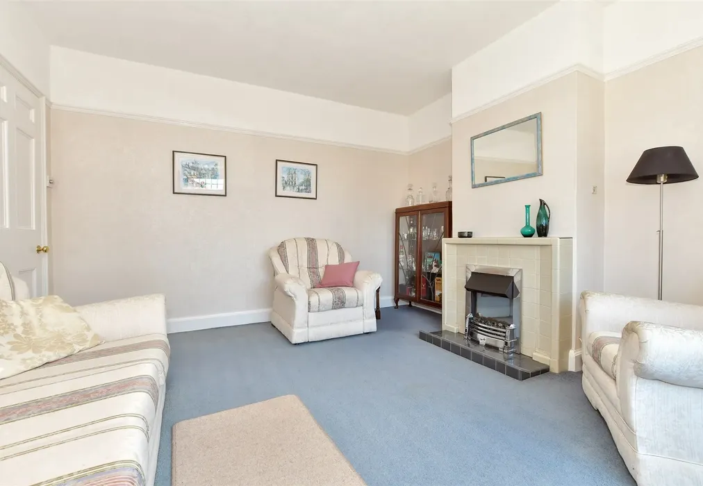 Lounge - Beacon Road, Broadstairs, Kent - Wards of Kent
