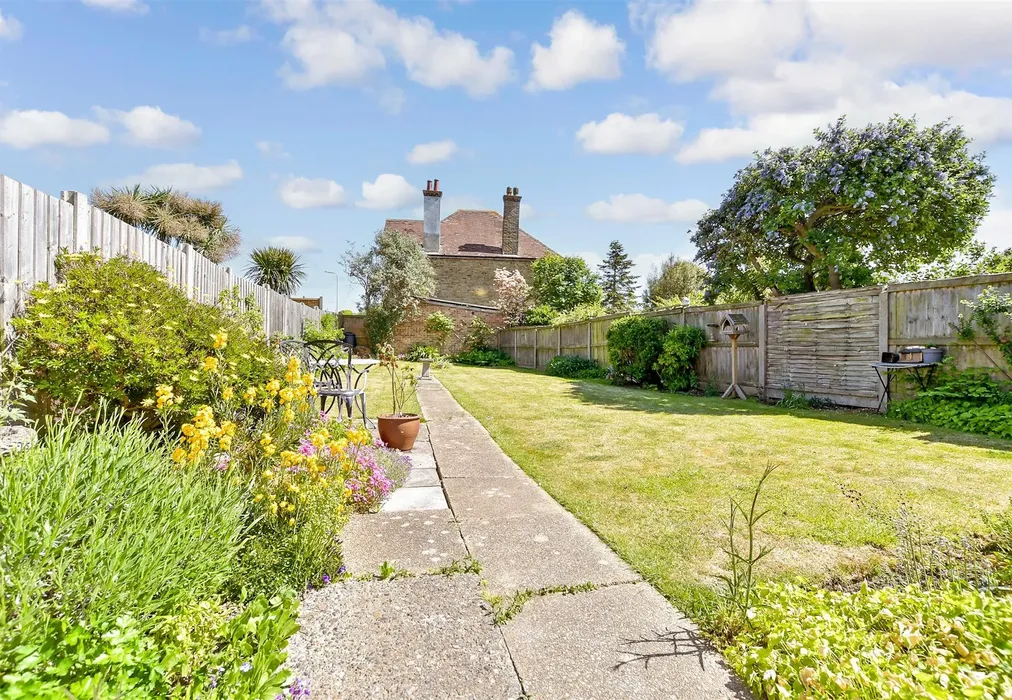 Rear Garden - Beacon Road, Broadstairs, Kent - Wards of Kent